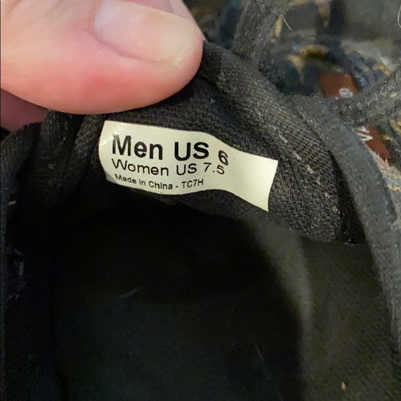 Vans - Picture 5 of 5